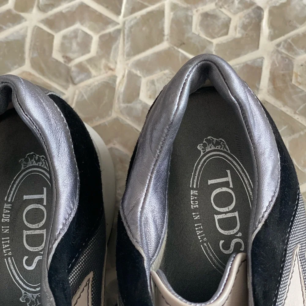 TOD’s woman’s leather sneakers - Picture 2 of 5
